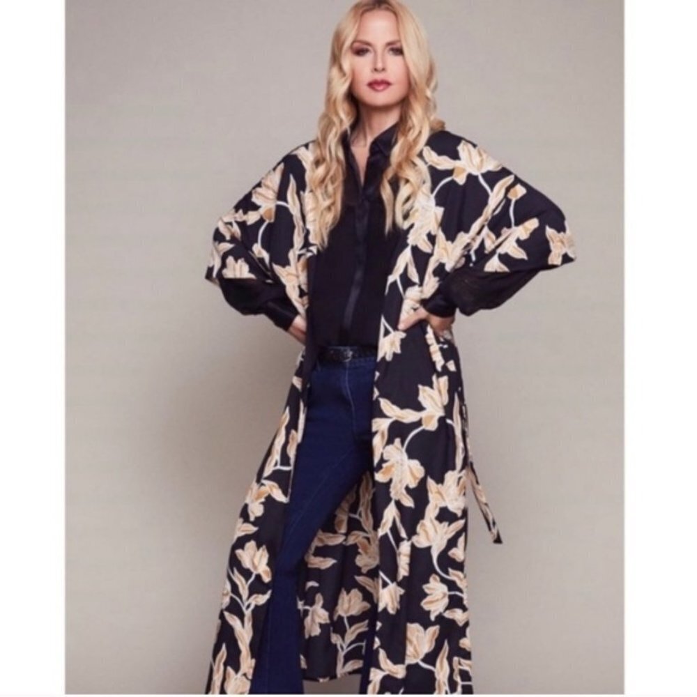 Maison Du Soir kimono style luxe robe Size S-M